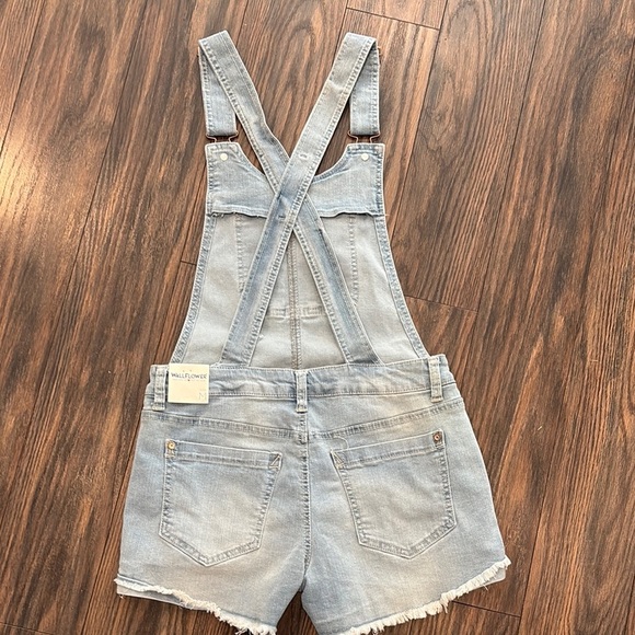 NWT Denim Blue Juniors Shortalls (size M) - Picture 4 of 6
